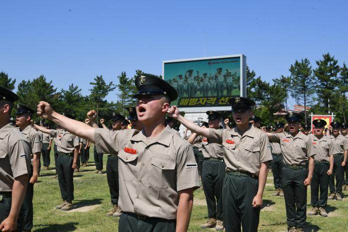 해병대교훈단 신병 1317기 수료식 거행.jpg